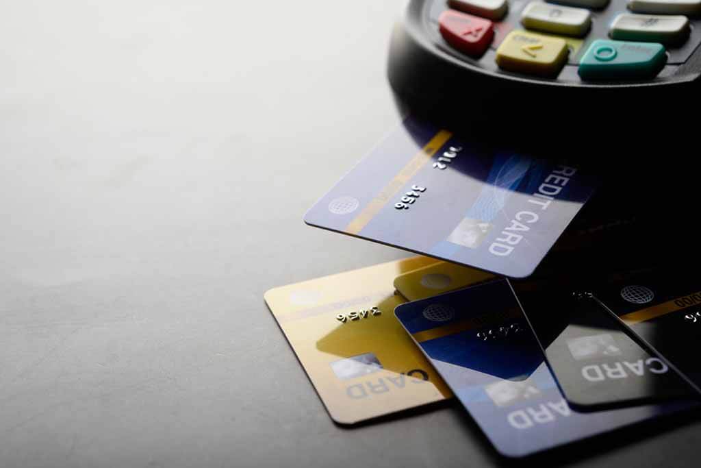 Aprenda a usar correctamente las tarjetas de crédito y aproveche sus beneficios