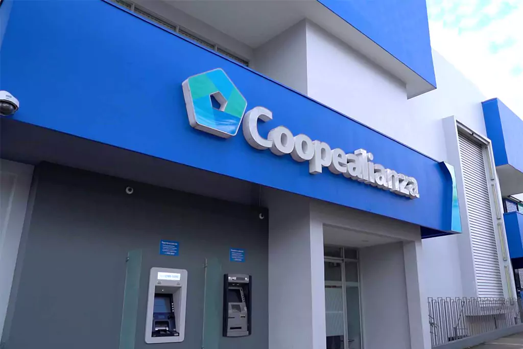 Oficina de Coopealianza en San Isidro