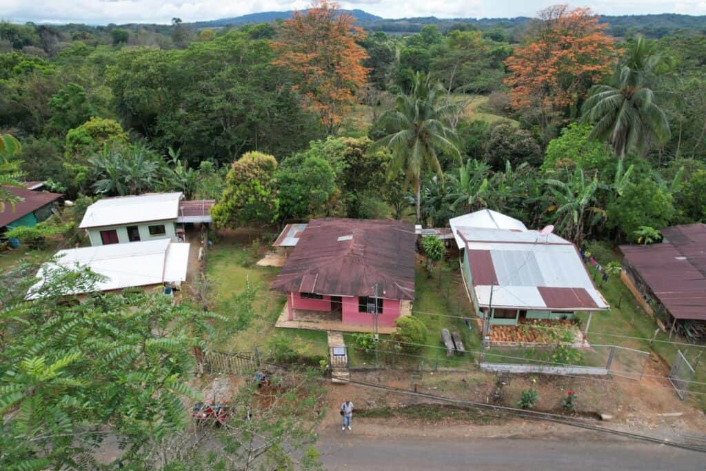 Foto 5 de Volcán, Buenos Aires, Puntarenas