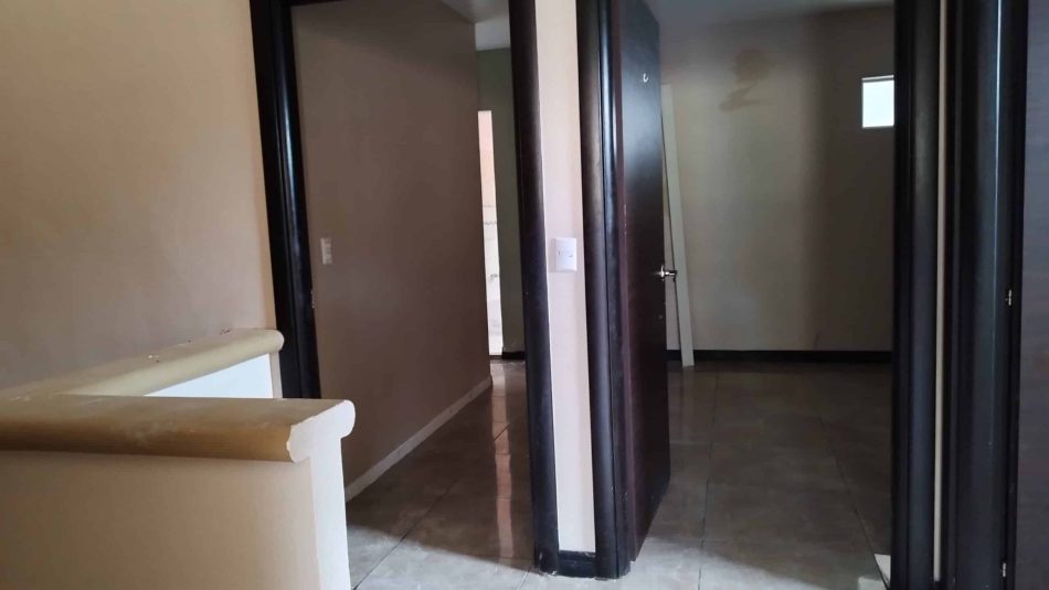 2-129861-000_C.jpg