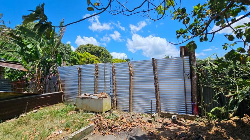 2-373099-000_C.jpg